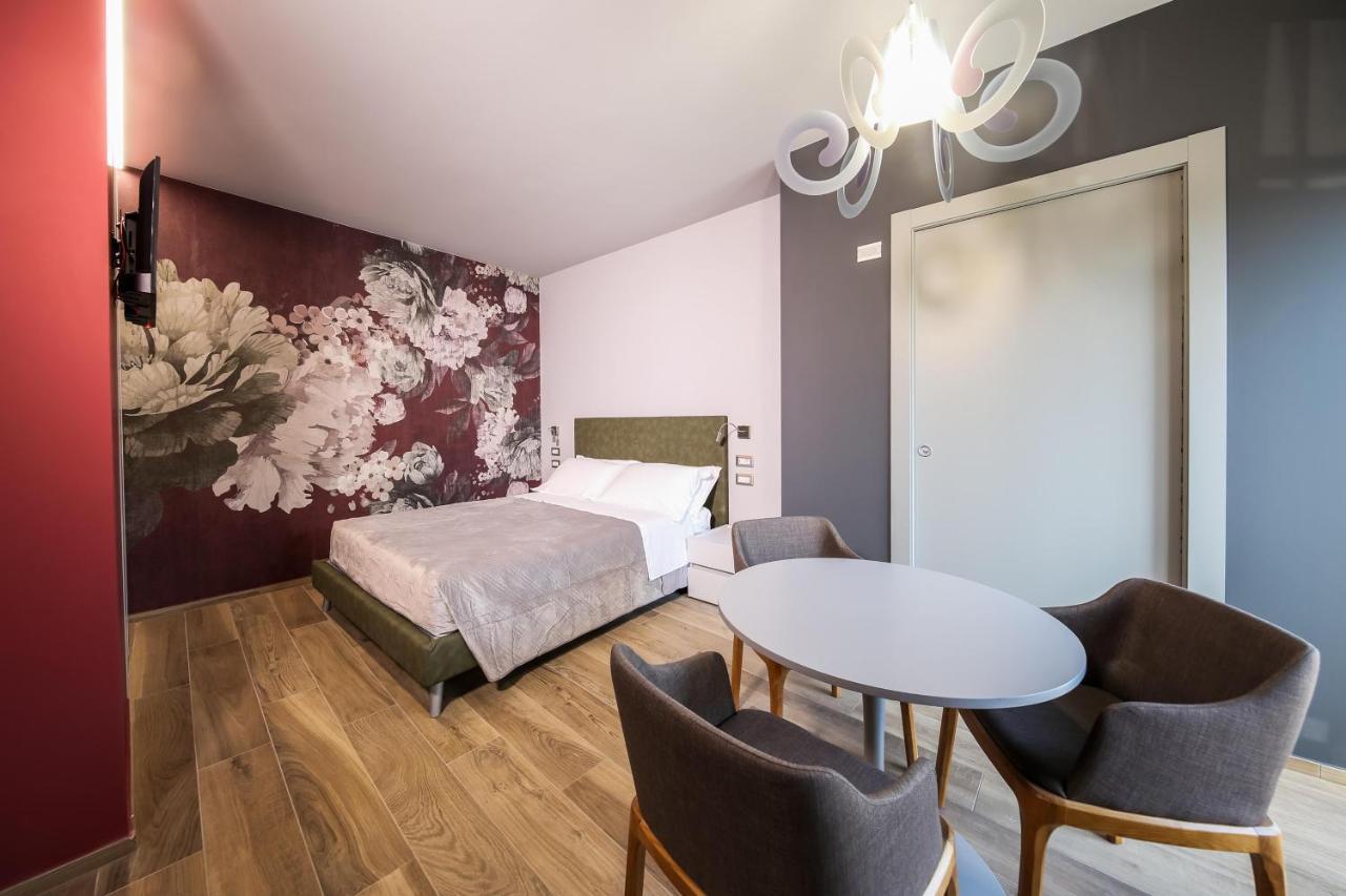 Vicolo Malavolta 7 Rooms And Suites Pedaso Exteriör bild
